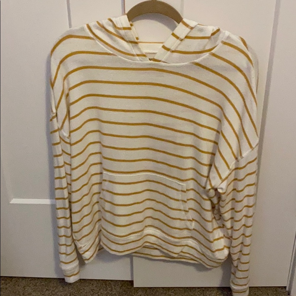 American Eagle hooded top